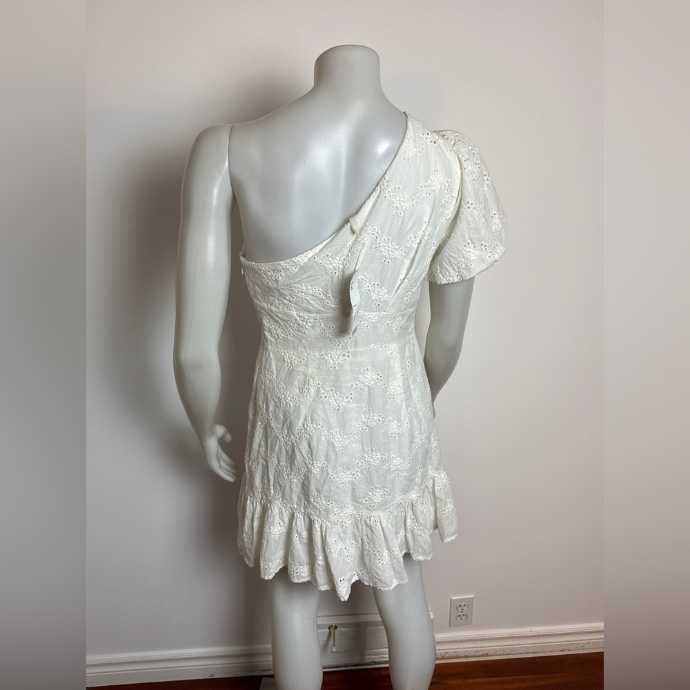 NWT - Urban Outfitters Claire Ruffle One-shoulder Mini Dress in White Eyelet. - Picture 8 of 8